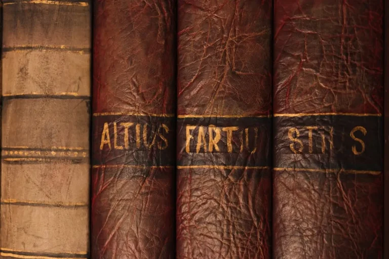 Best Antique Books Tips for Collectors