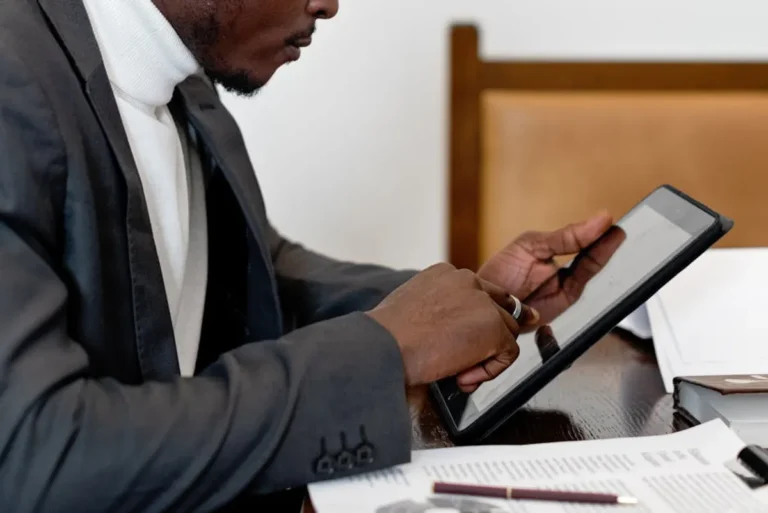 simplifydiggs.com and the Rise of Highly Specific Search Queries: For Story-Driven Brands