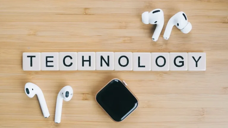 techslassh.com Search Intent: What story-driven brands Can Learn From Niche Brand Searches