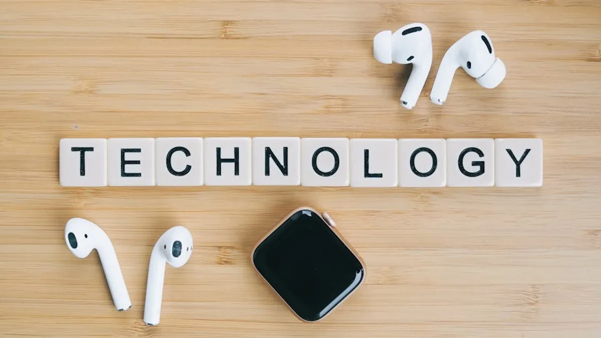 techslassh.com Search Intent: What story-driven brands Can Learn From Niche Brand Searches